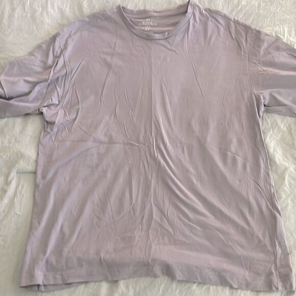 H&M Men's Relaxed Fit T-Shirt Light Gray/ dusty purple Basic Tee Size M - Picture 1 of 4